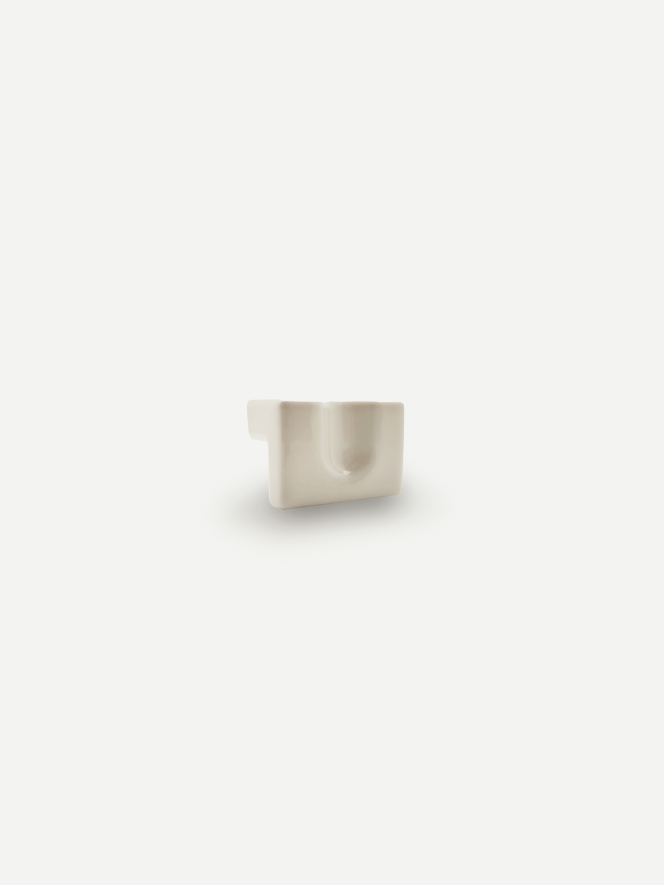 HELEN CERAMIC KNOB IN SMALL SIZE FOR DRESSER DRAWERS - GLITTERS HARDWARE
