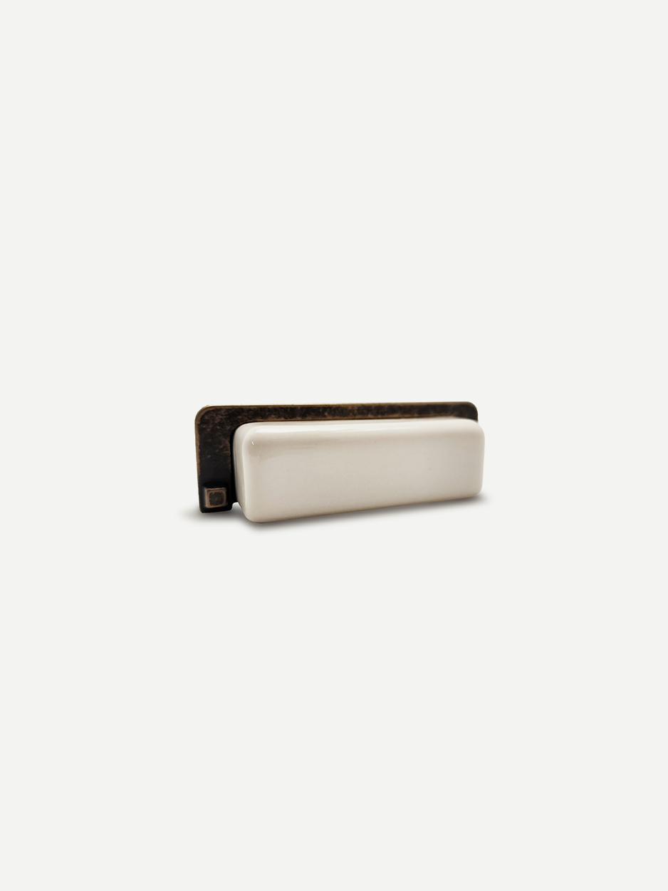 SOLENE CERAMIC KNOB WITH MODERN BRASS DETAILING - GLITTERS HARDWARE