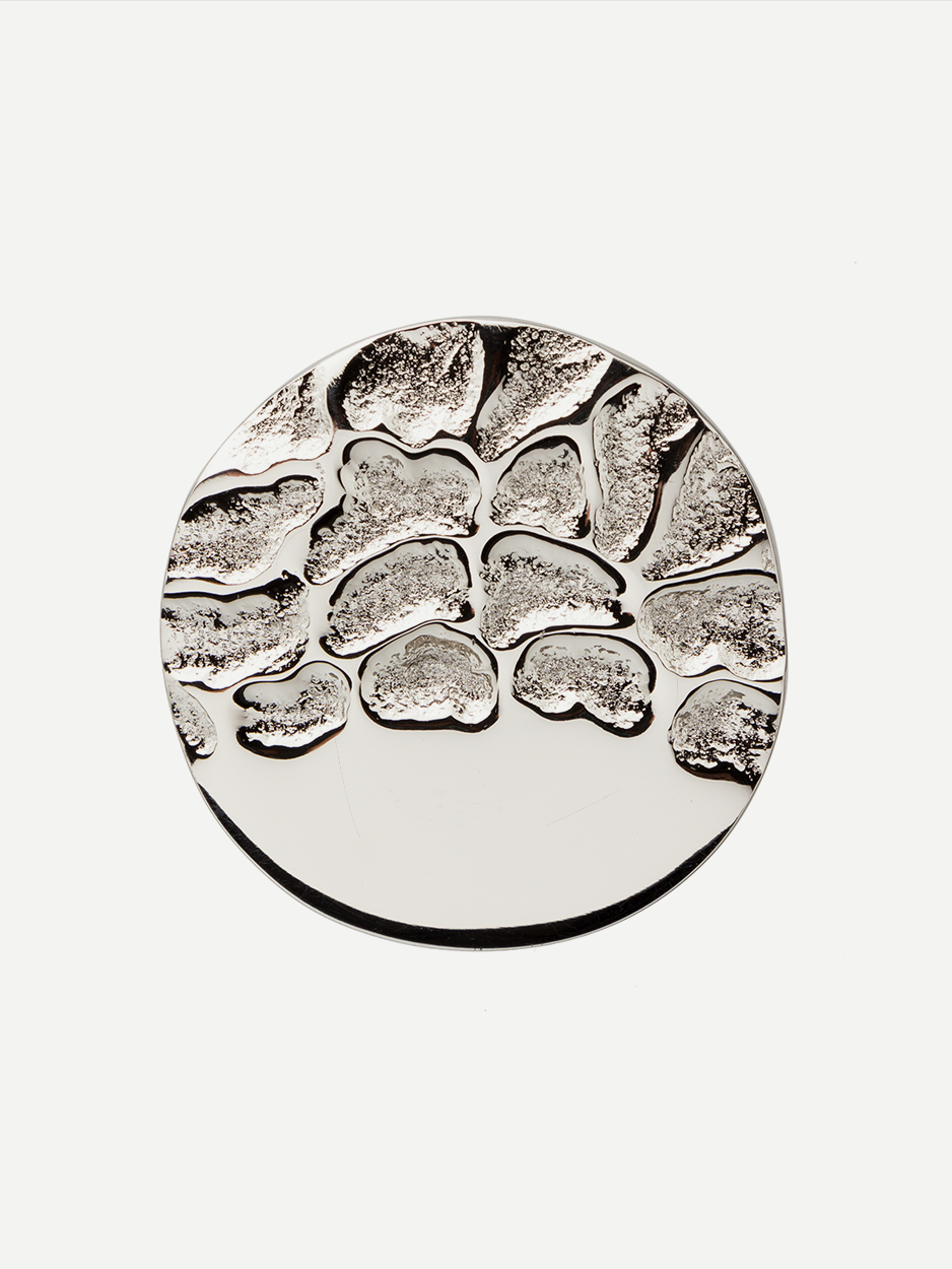 Sculpted cabinet pull with unique organic design for luxury projects