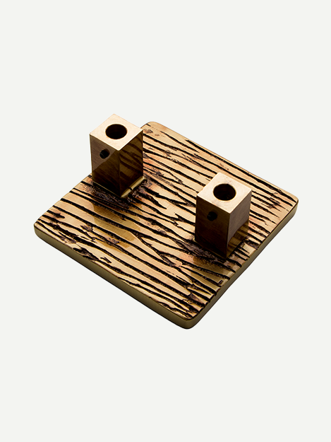 Designer-approved cabinet pull in luxury brass finish