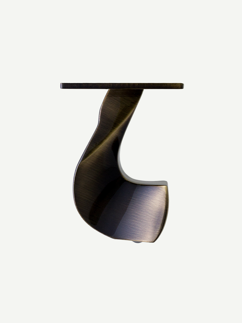 Elegant furniture leg for sofas and chairs