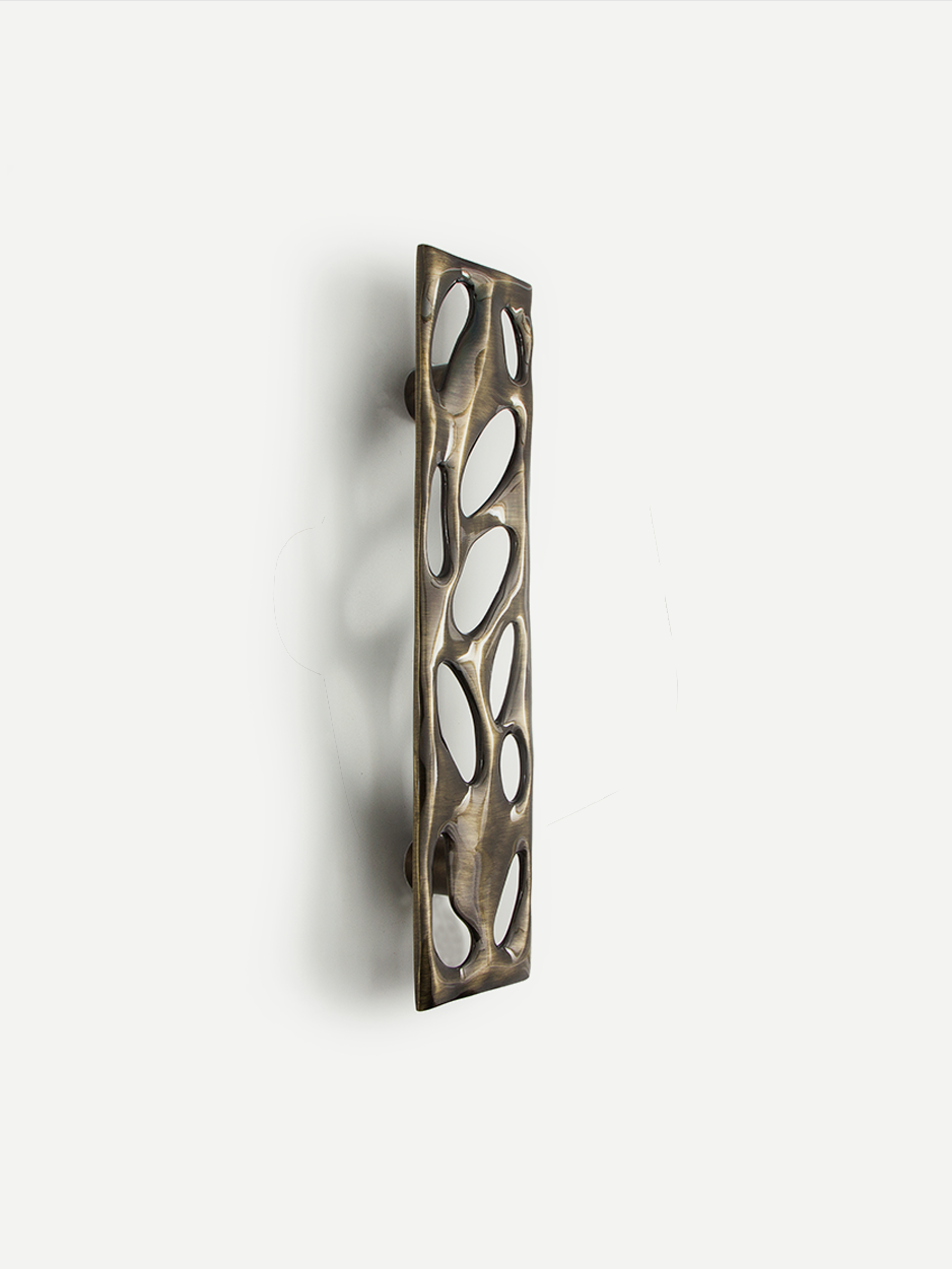 Exclusive main door handle for bespoke designer residences
