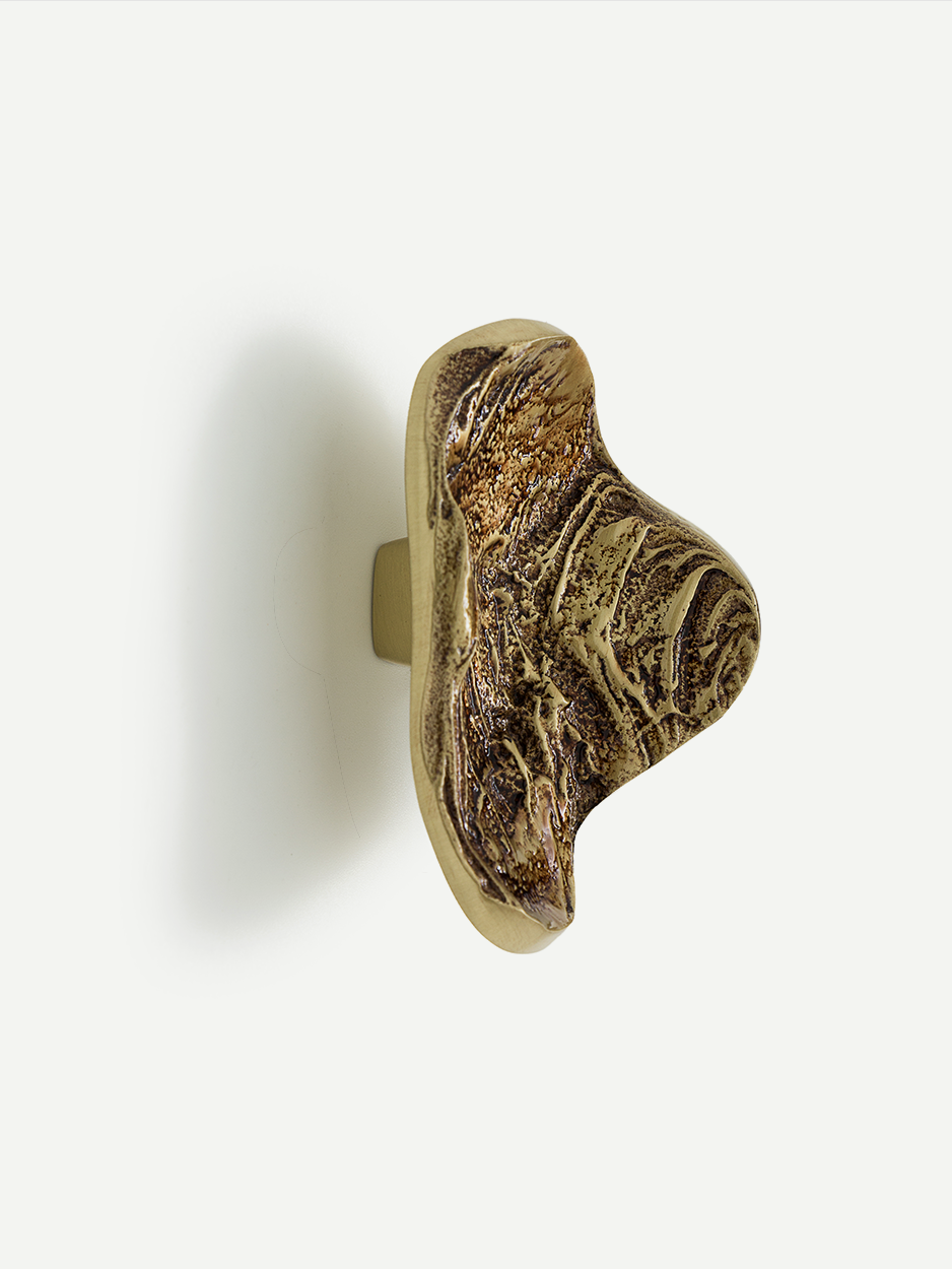 Luxury cabinet pulls for interior design professionals.