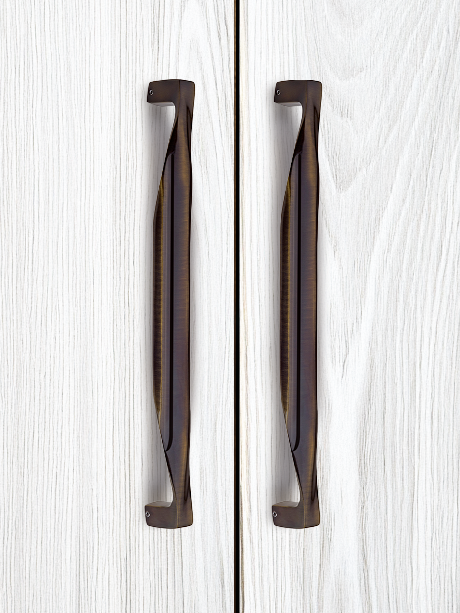 Bronze cabinet pull handle for rustic and farmhouse kitchens