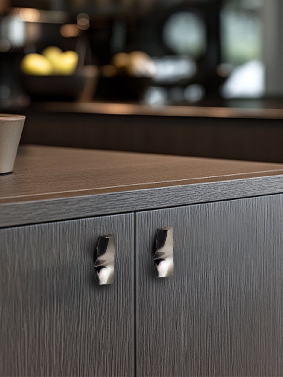 Decorative cabinet pulls for contemporary dressers, wardrobes, and cabinets