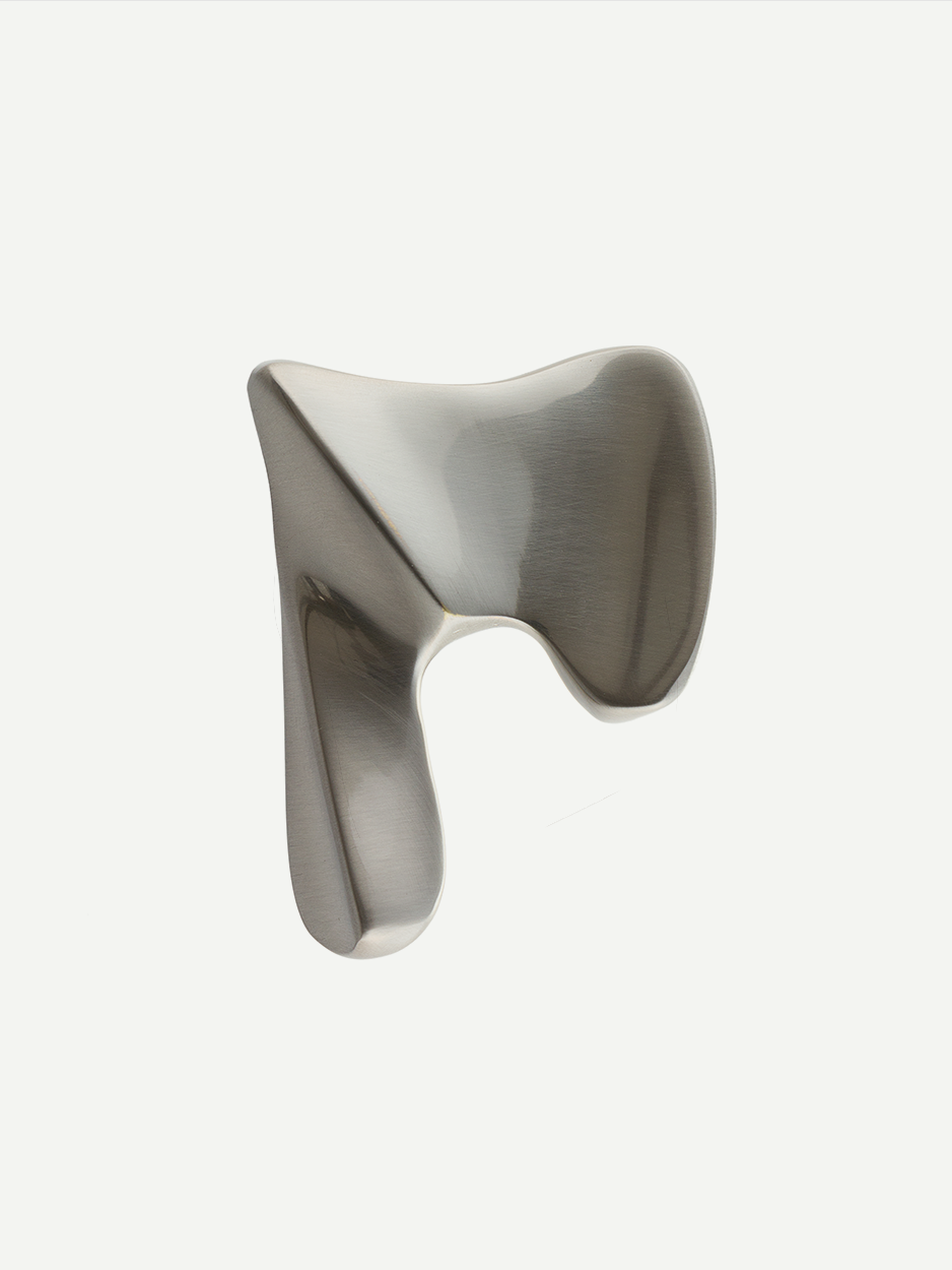 Luxury cabinet pulls for kitchen island cabinets and drawers.