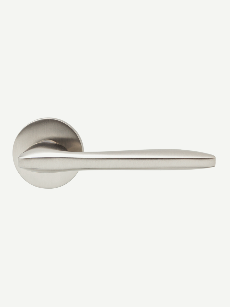 Luxury door lever handle handcrafted with premium brass