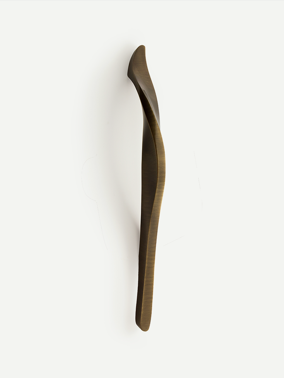 Unique minimal luxury pull handles for wooden front doors